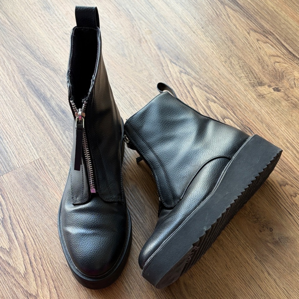 H&M Black Combat Boots with Zipper Like New!